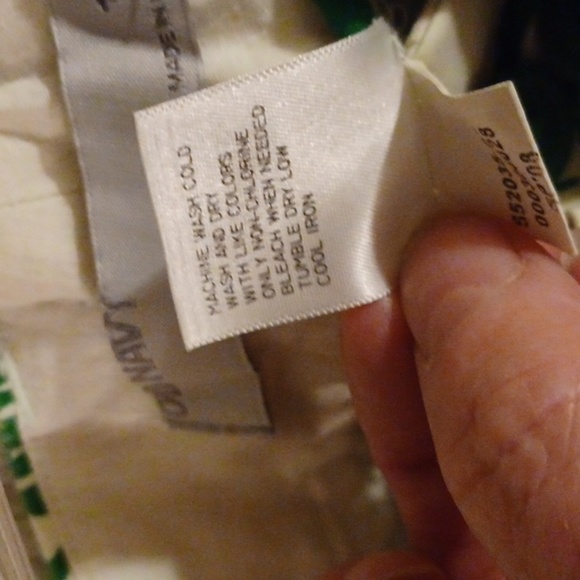 EUC - Old Navy High Rise Bermuda Jean Shorts - Size 12 - Picture 5 of 7